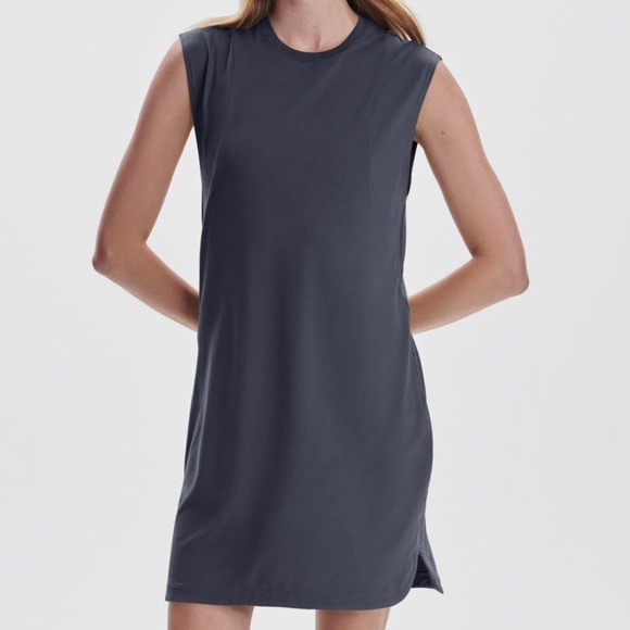 Varley Dresses & Skirts - NEW Varley Naples 31.5 Dress in Ebony